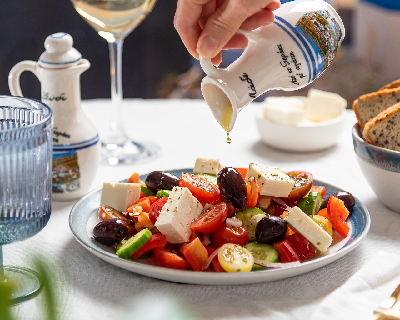 **7 Amazing Things That Happen When You Eat Olive Oil Daily For Your ‘Best’ Health**