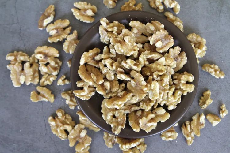 **Boost Your Health: 10 Antioxidant-Rich Foods Stronger Than Pomegranate**